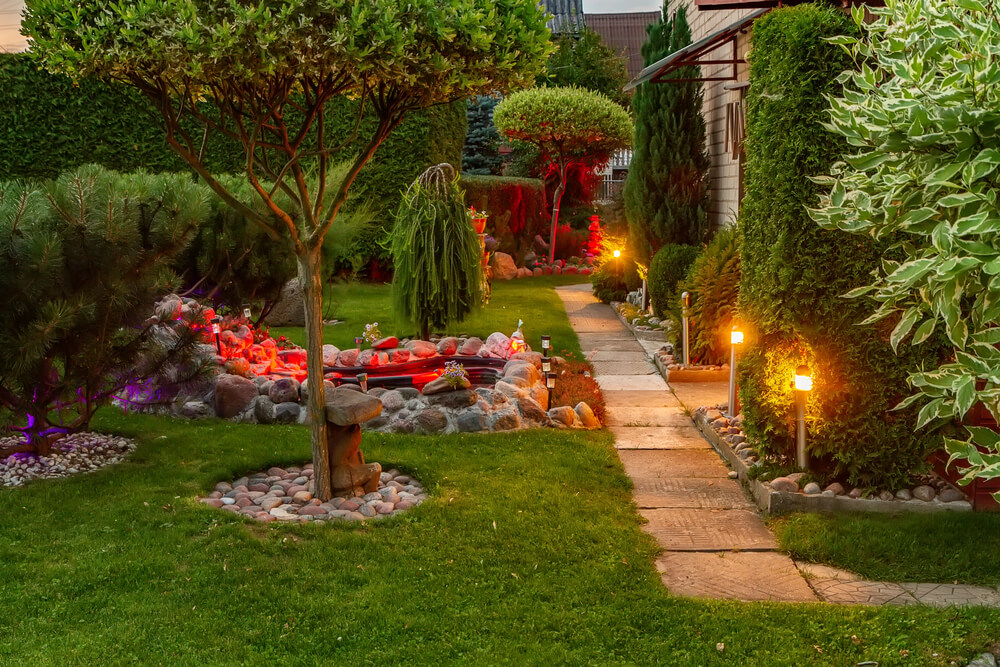 beautiful garden lights