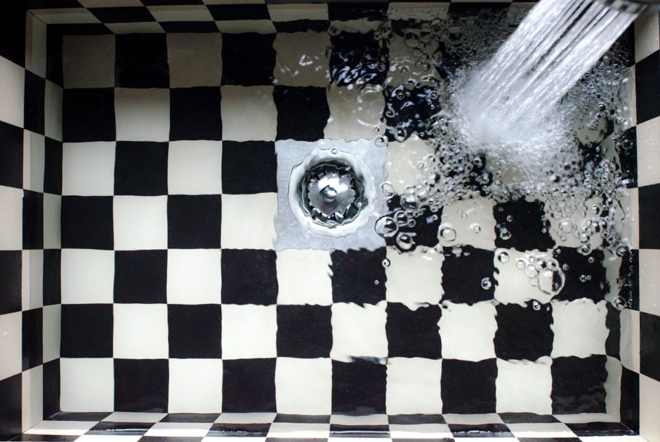 Drain screen preventing hair from clogging bathtub drain