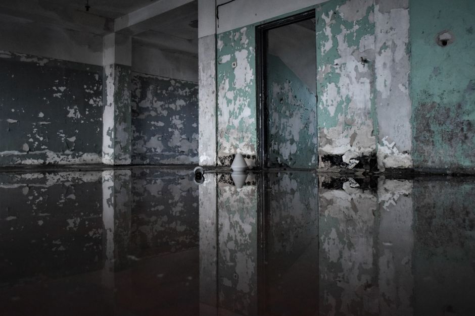 Water damage and mold from ignored drain blockage