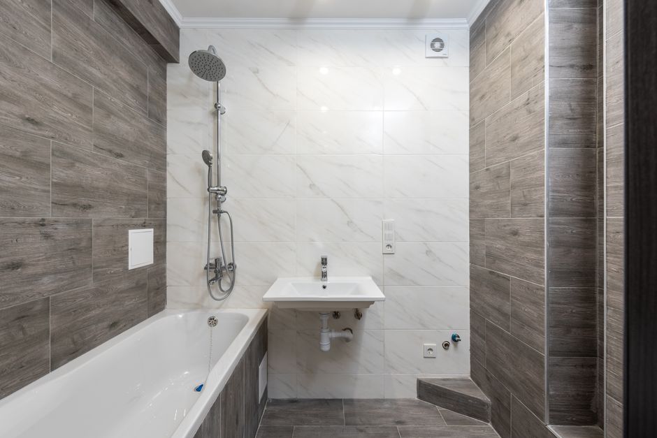 Professional bathtub drain replacement service in New Orleans