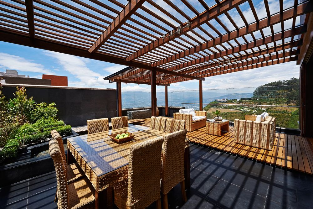 Outdoor Kitchens